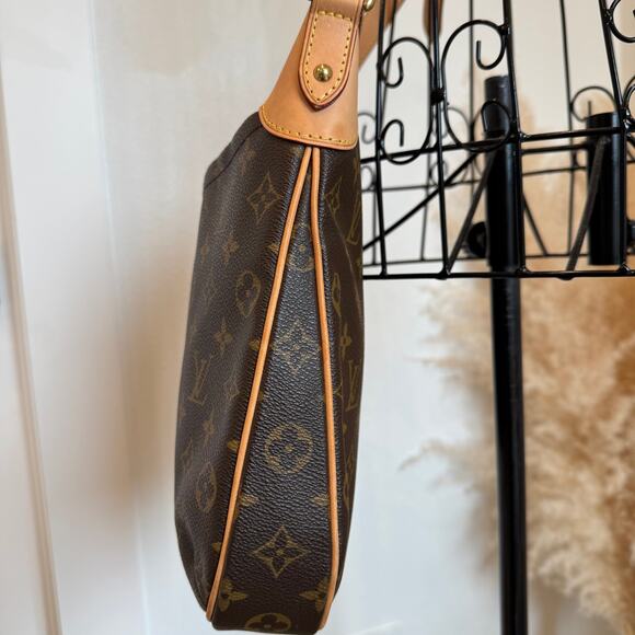 LOUIS VUITTON Odeon PM Monogram Canvas Crossbody Shoulder Bag - Picture 4 of 13